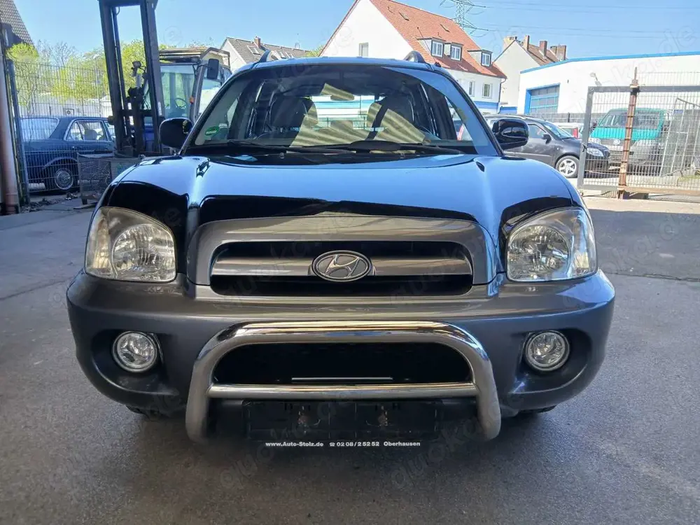 Hyundai SANTA FE 2.4 GLS Team 06 (2WD) TÜV ist neue