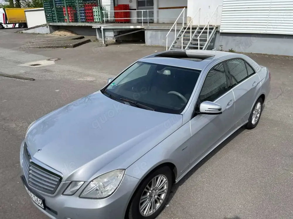 Mercedes-Benz E 220 E 220 CDI BlueEfficiency (212.002)
