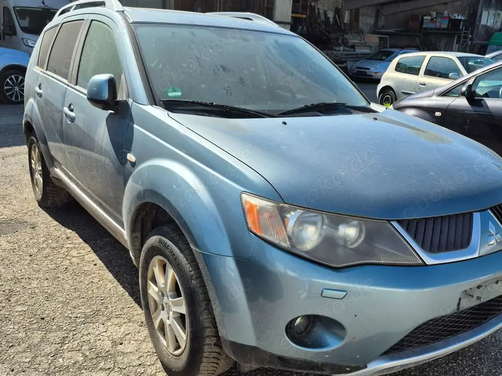 Mitsubishi Outlander Outlander 2.0 DI-D 4WD Instyle Turbo defekt