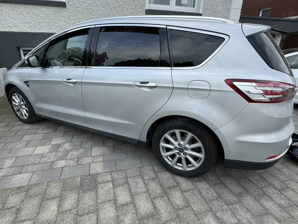 Ford S-Max Titanium