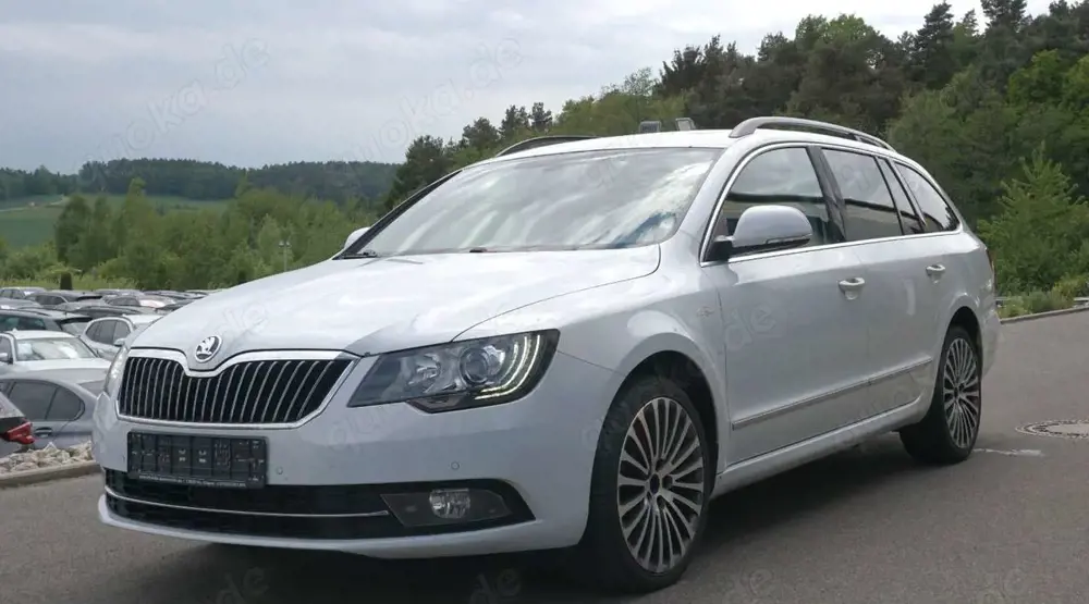 Skoda Superb Combi 3.6 FSI LK 4x4*TEMP*STDHZ*RFK*XENO