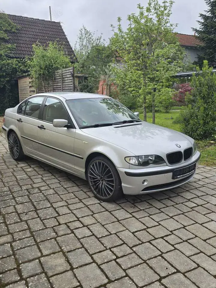 BMW 318 318i