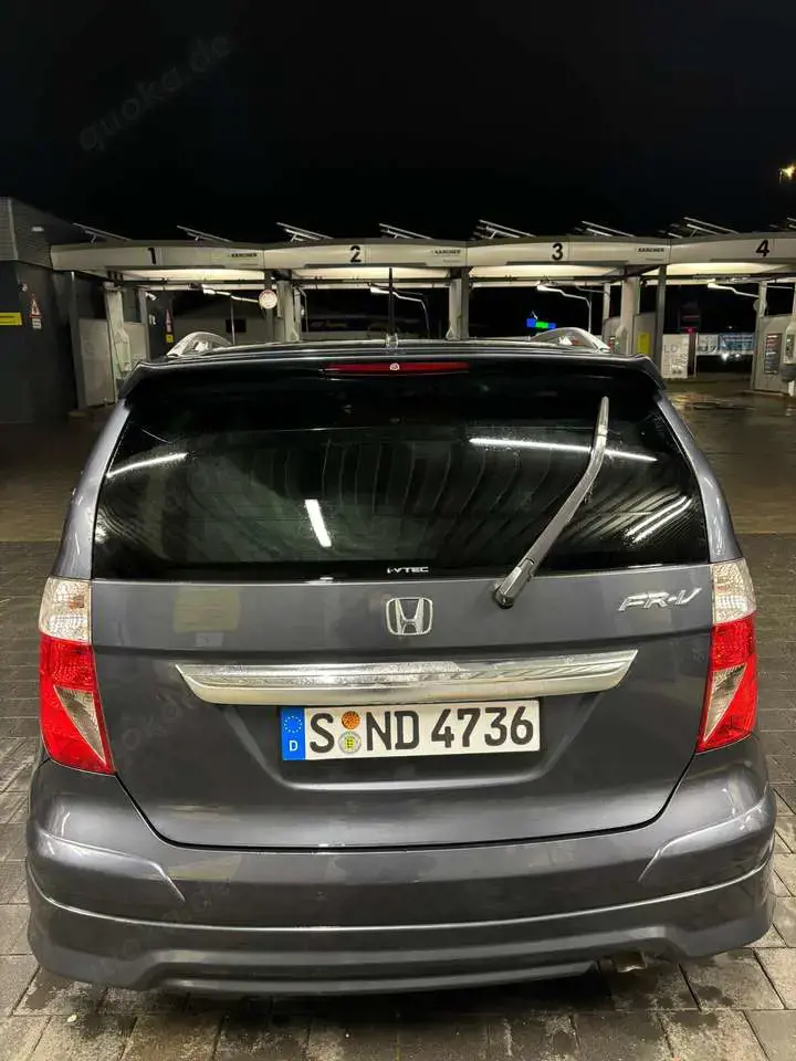 Honda FR-V