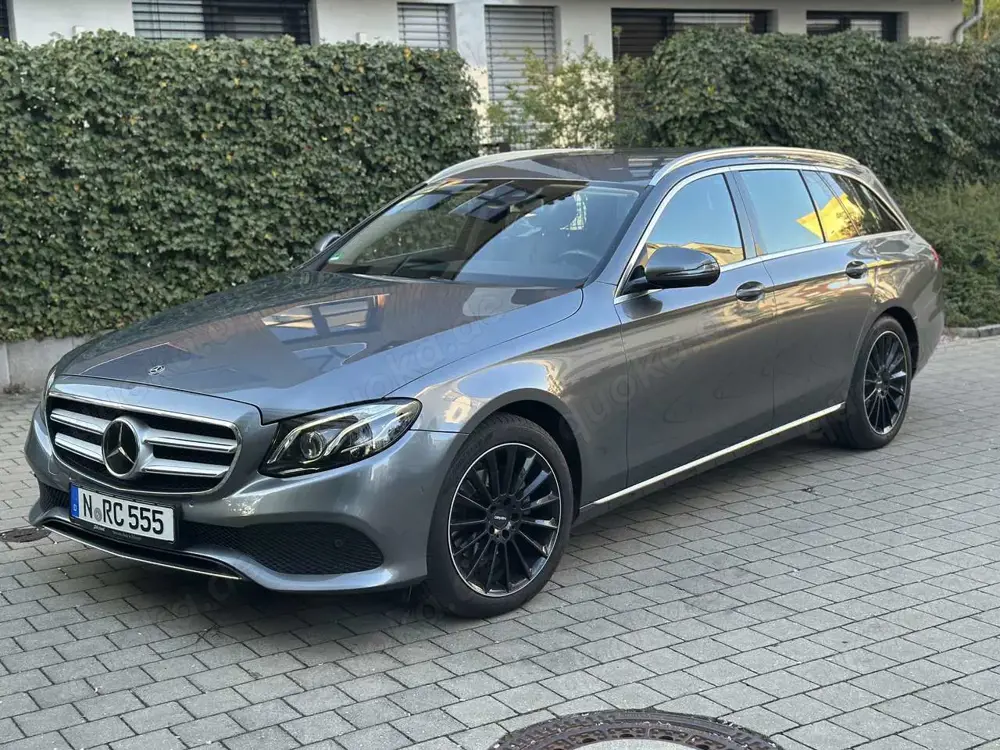 Mercedes-Benz E 220 E 220 d (213.204)