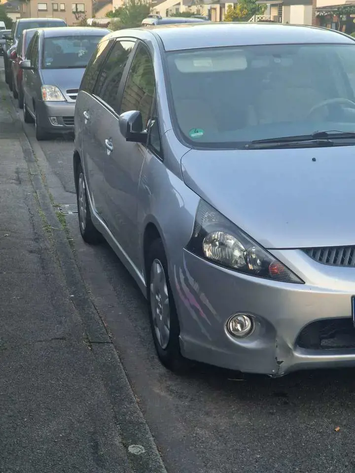 Mitsubishi Grandis 2.4 Intense