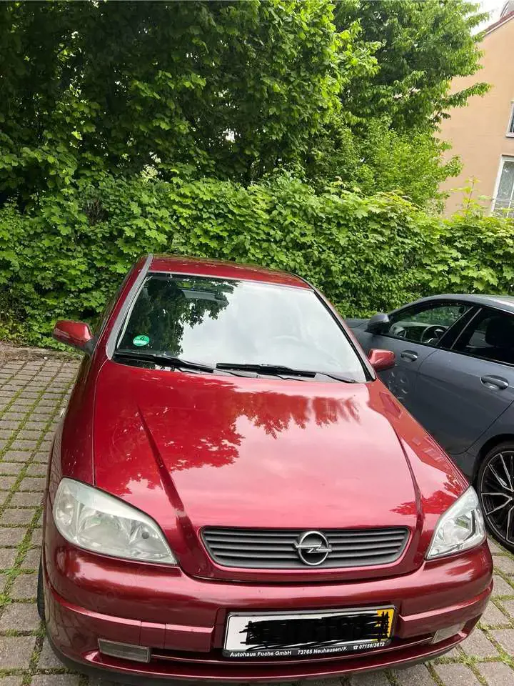 Loading...Opel Astra