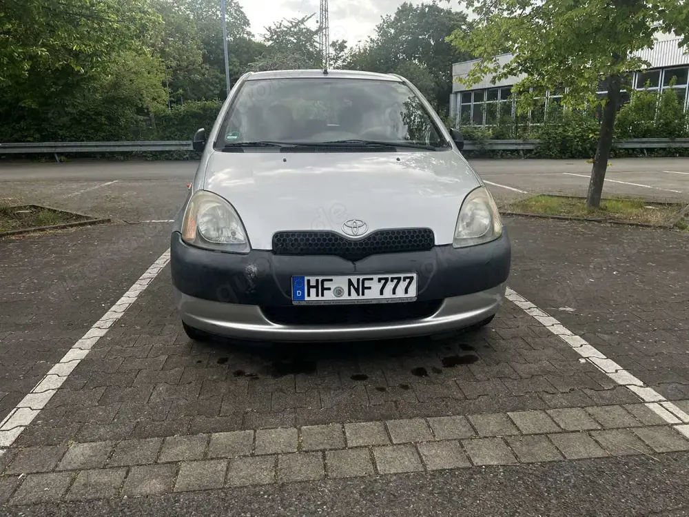 Toyota Yaris 1.0 linea sol