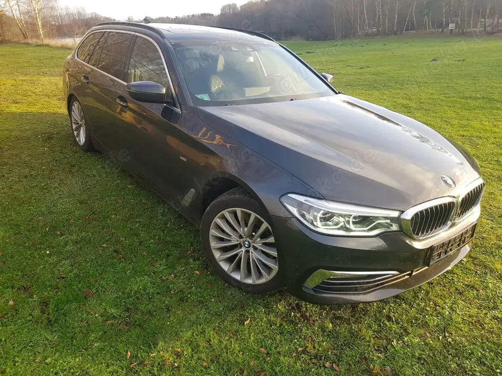 BMW 530 5er Touring Diesel 530d xDrive Touring Aut. Luxury