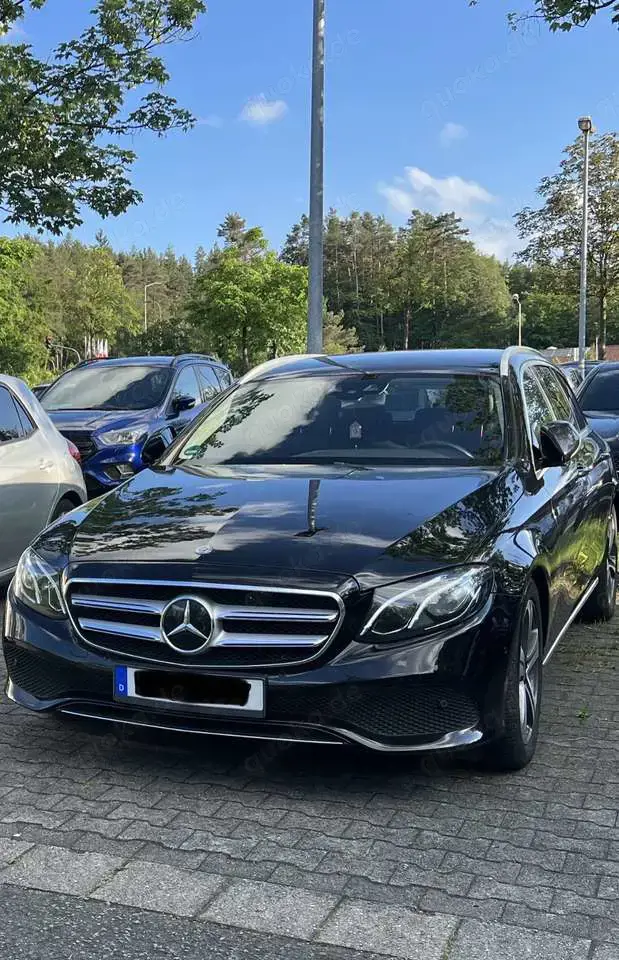 Mercedes-Benz E 300 d T 9G-TRONIC Avantgarde