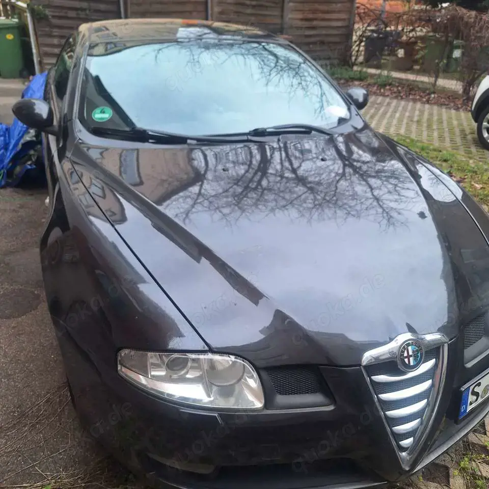 Alfa Romeo GT 3.2 V6 Distinctive