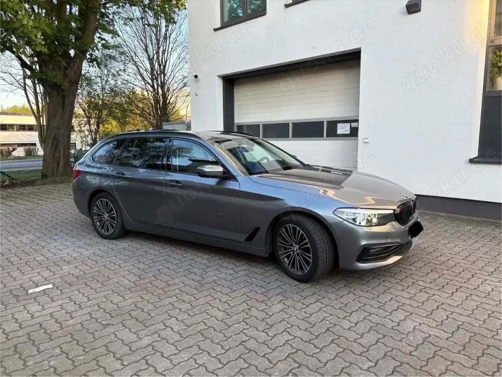 BMW 530 530d Touring Aut. Sport Line