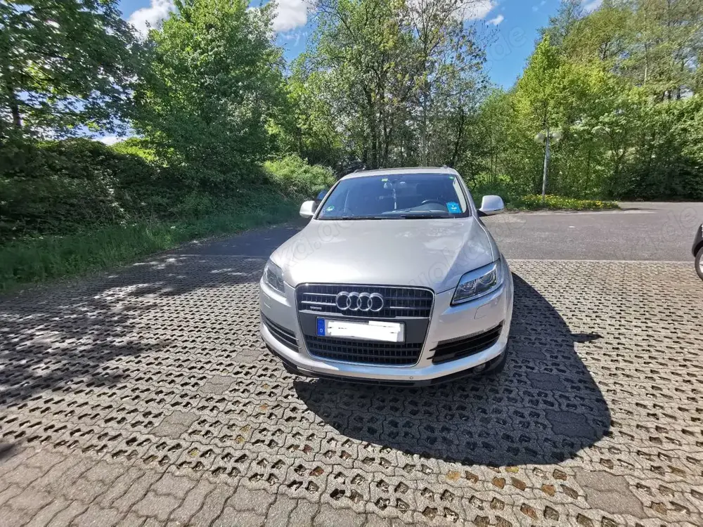 Audi Q7 3.0 TDI DPF quattro tiptronic