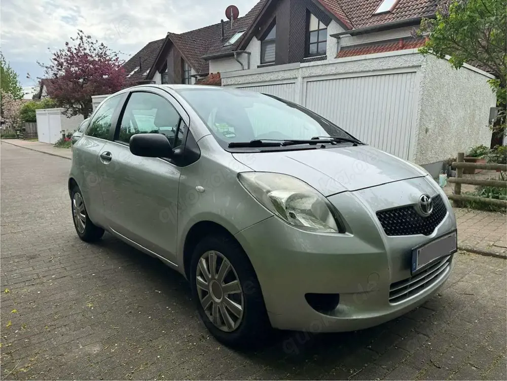 Toyota Yaris Yaris 3-Türer 1.0 VVT-i Luna