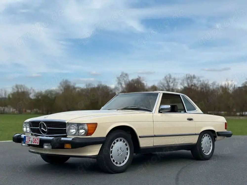 Mercedes-Benz SL 560 wenig KM neuwertiger Zustand