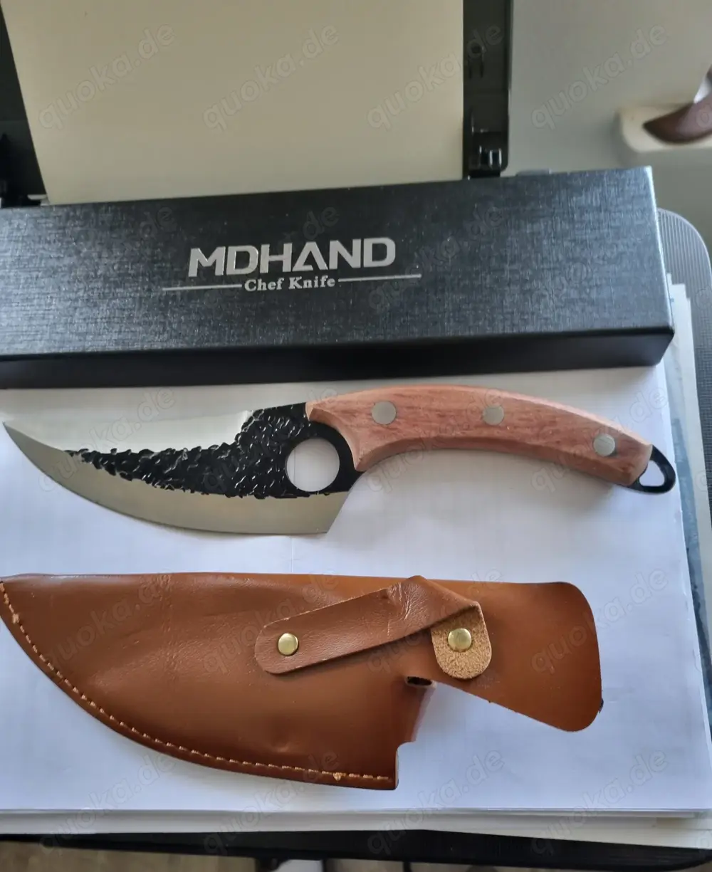 Ein Super scharfes Messer im Geschenkkarton und einem Lederetui zusammen , noch nie Gebraucht