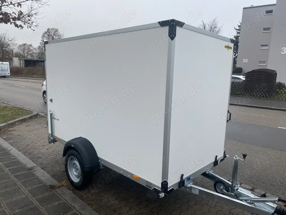 Humbaur Koffer Anhänger Ladefl. 3x1,5x1,80m 100Km h EZ 12-2021 unfallfrei Gewerbe privat PKW