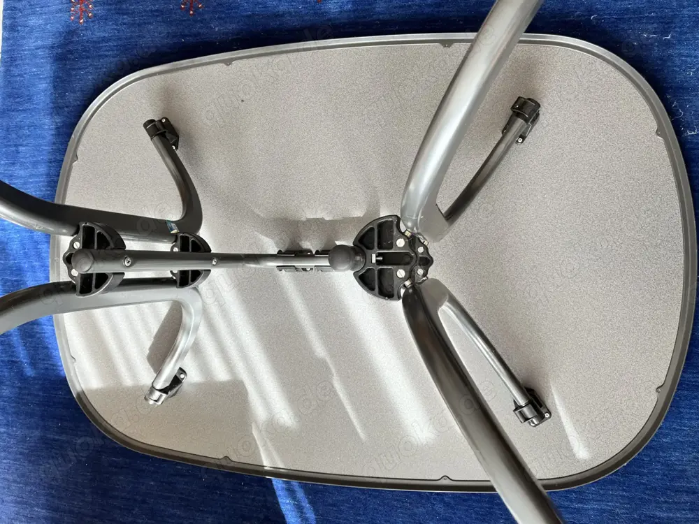 Garten- Balkon- Terrassen-Tisch