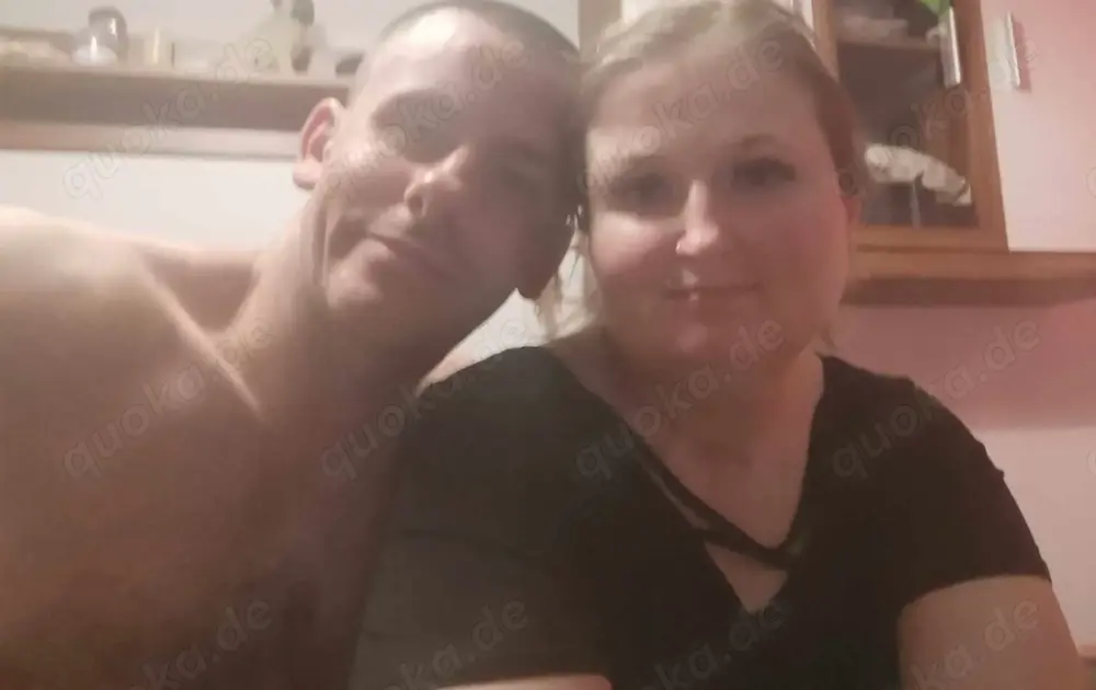 Paar bietet FSK18 Cam2Cam gegen TG an (Sie Mollig) Paar bietet FSK18 Cam2Cam gegen TG an (Sie Mollig)