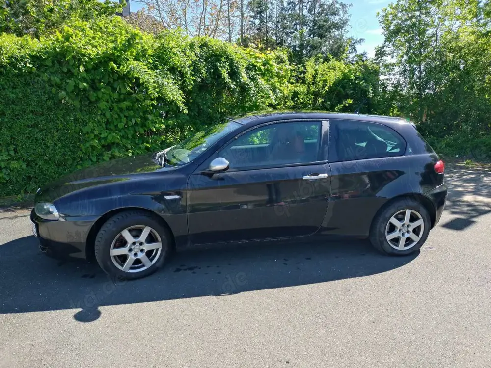 Alfa Romeo 147 147 1.6 Black Line