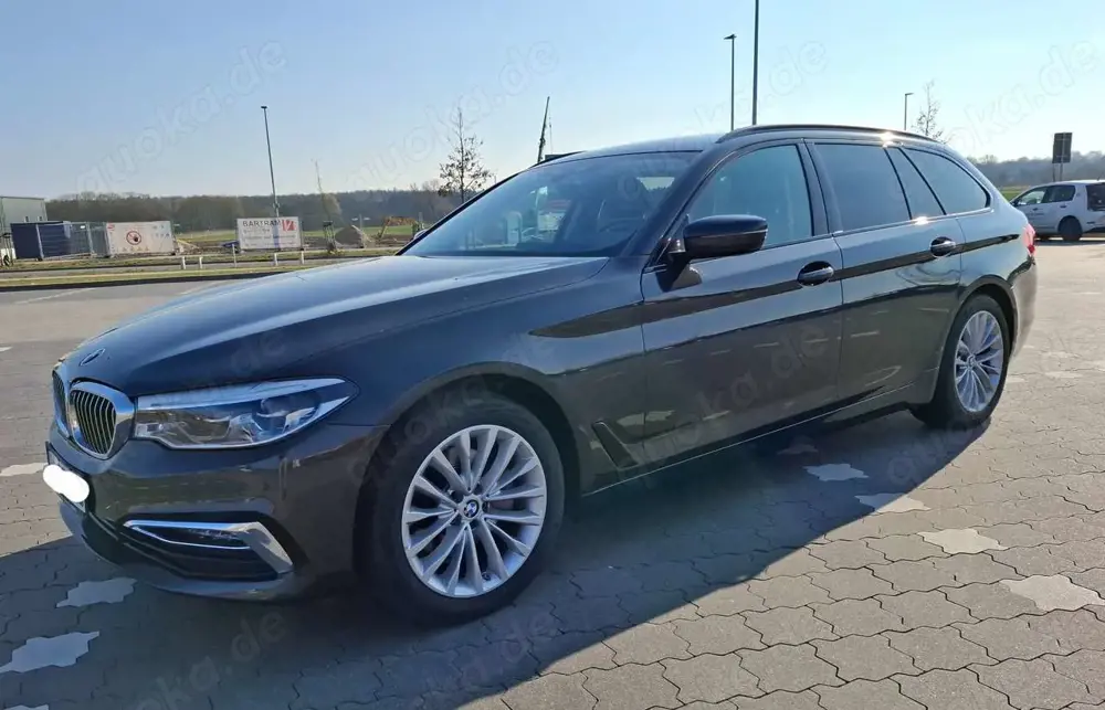 BMW 520 520 d xDrive Luxury Line, Stdhzg., HUD, AHK, Leder