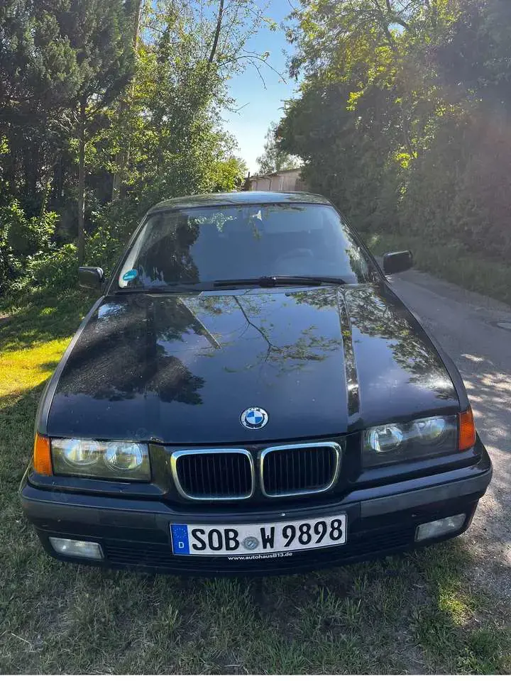 BMW 318 318i touring Exclusiv Edition