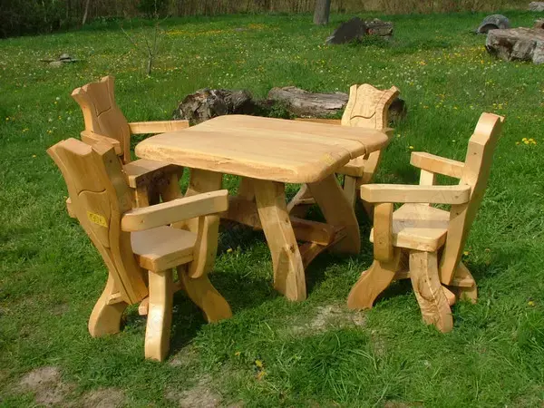 Rustikale Gartenmöbel mit Lieferung nach Hause
