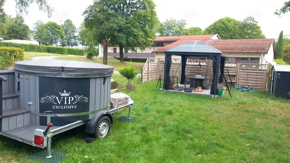 KINO, Outdoor Whirlpool sucht Mitspiler