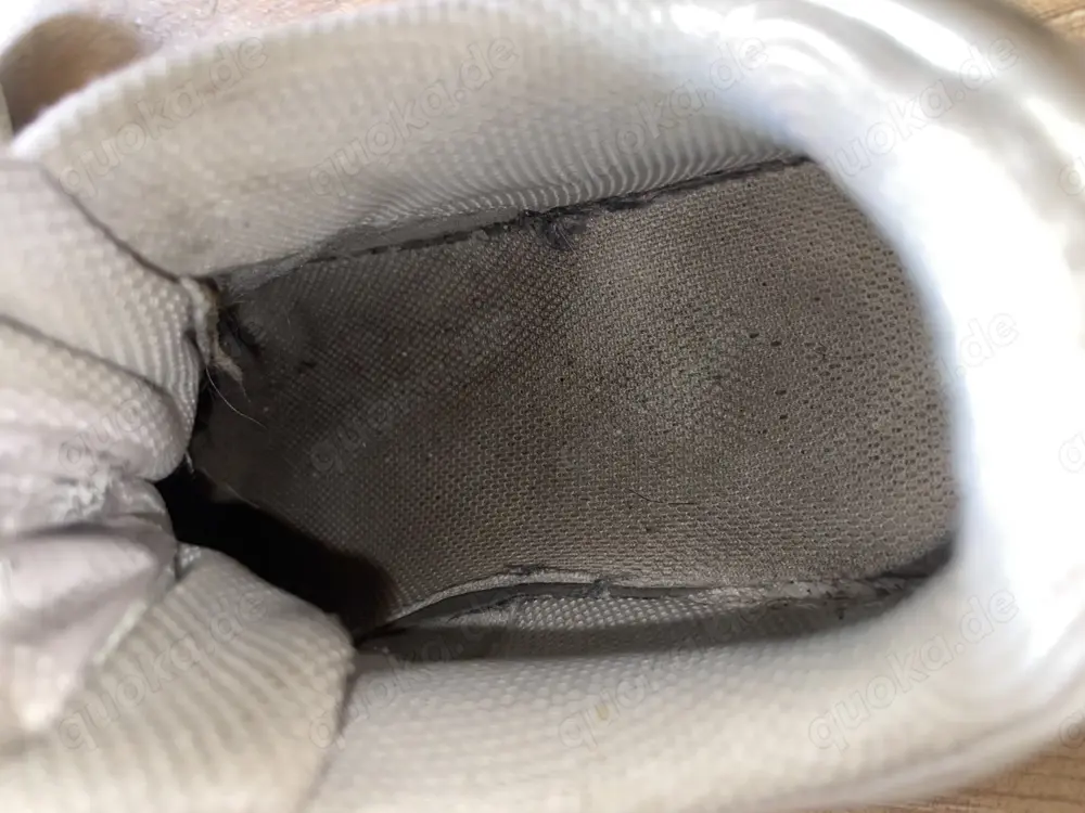 getragene Schuhe meiner Freundin 