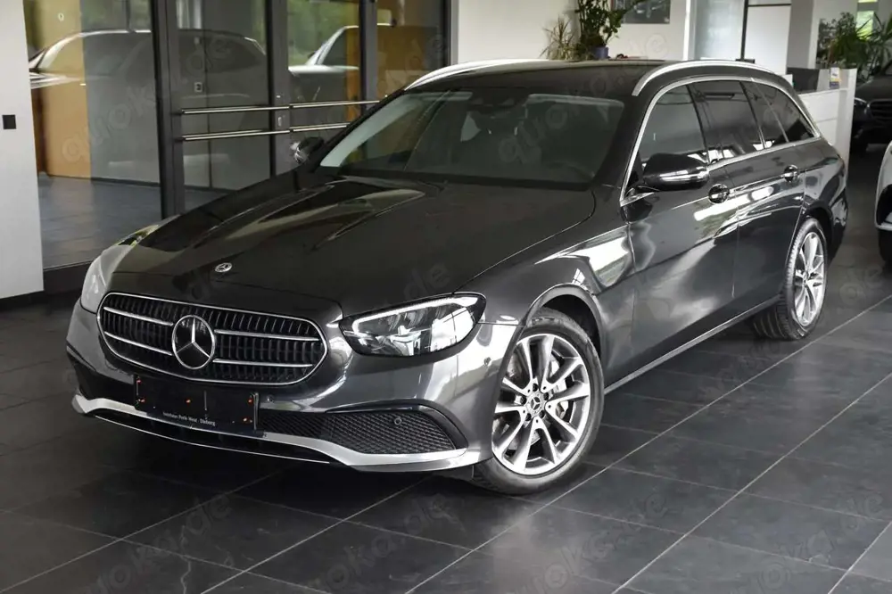 Mercedes-Benz E 400 d 4Matic T 9G Avantgarde"PANO"STANDHEIZ"AHK"DISTRO