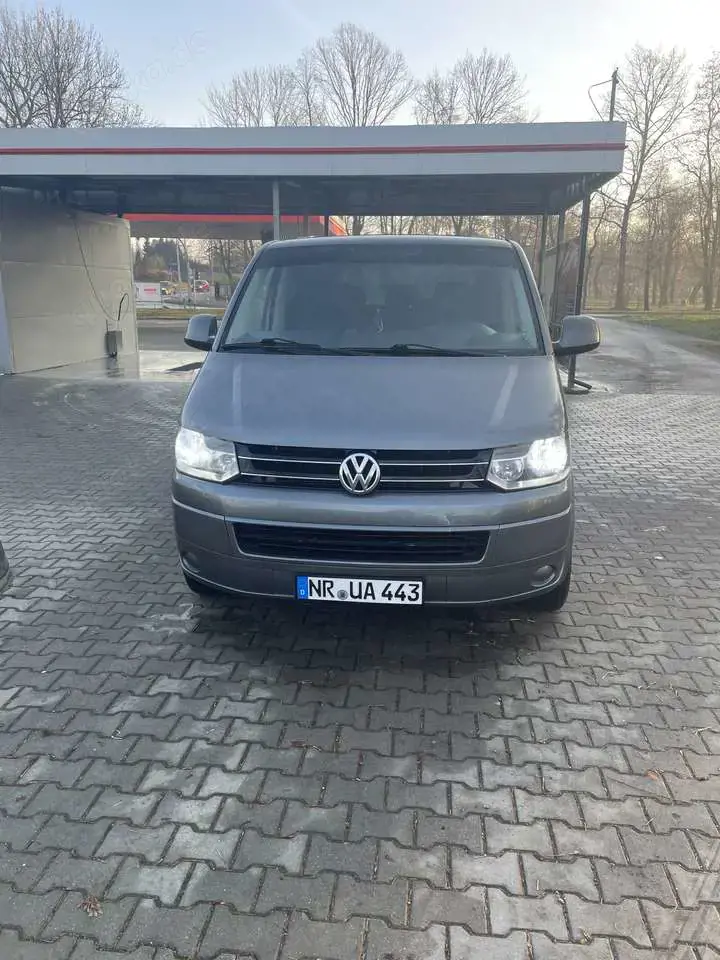 Volkswagen T5 Caravelle