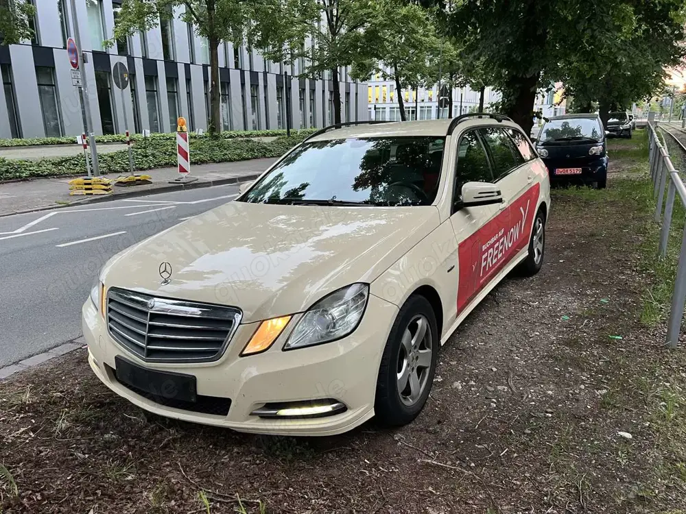 Mercedes-Benz E 200 T CDI DPF BlueEFFICIENCY 7G-TRONIC