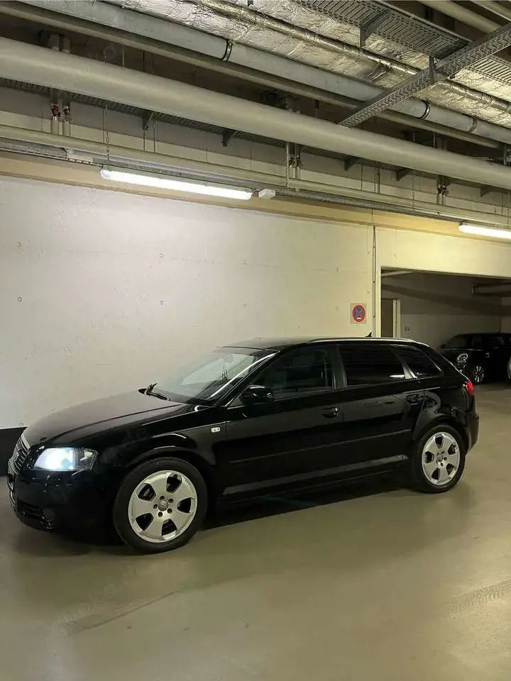 Audi A3 1.6 FSI Sportback Ambition Leder/Navi/Xenon/Sitzh.