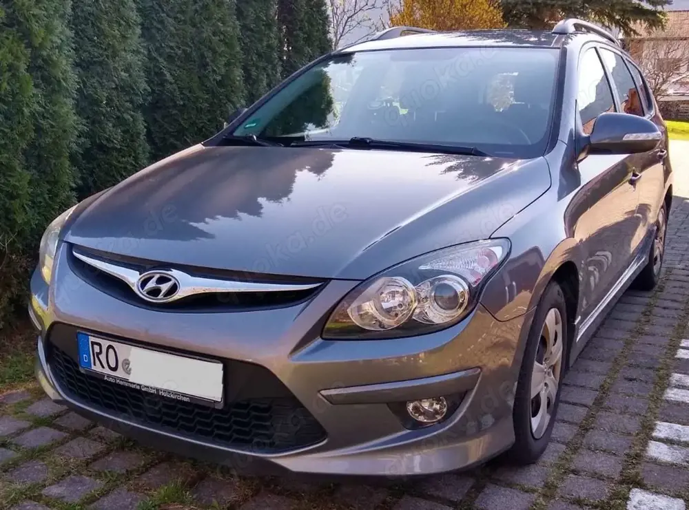 Hyundai i30 i30cw 1.6 CRDi, TÜV 06/2026, So+Wi-Reifen