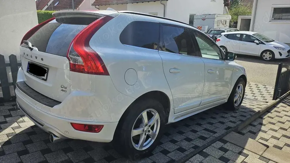 Volvo XC60 2.4 d5 R-design awd 215cv geartronic