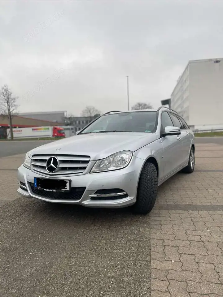 Mercedes-Benz C 180 T CGI BlueEFFICIENCY