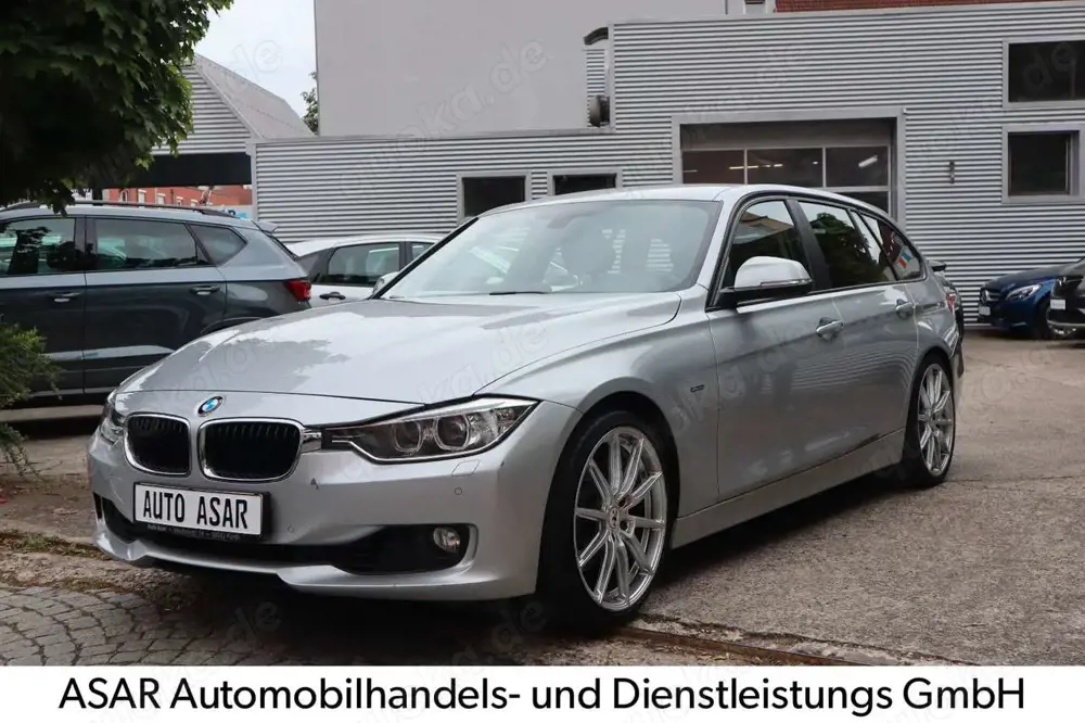 BMW 328 i Touring M-OPTIK/Bi-XENON/LEDER/TEMPOMAT