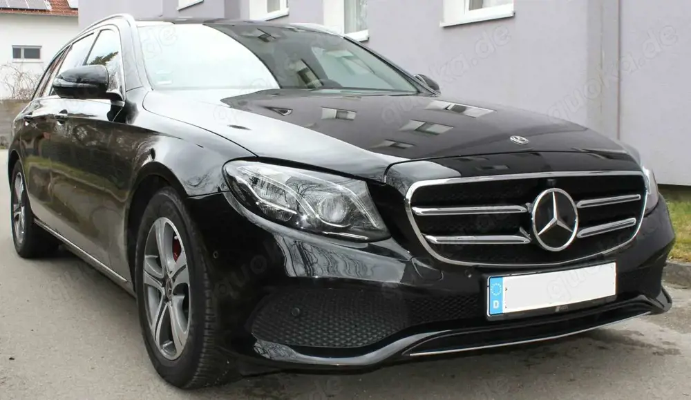 Mercedes-Benz E 220 d 4Matic T 9G-TRONIC Avantgarde Headup