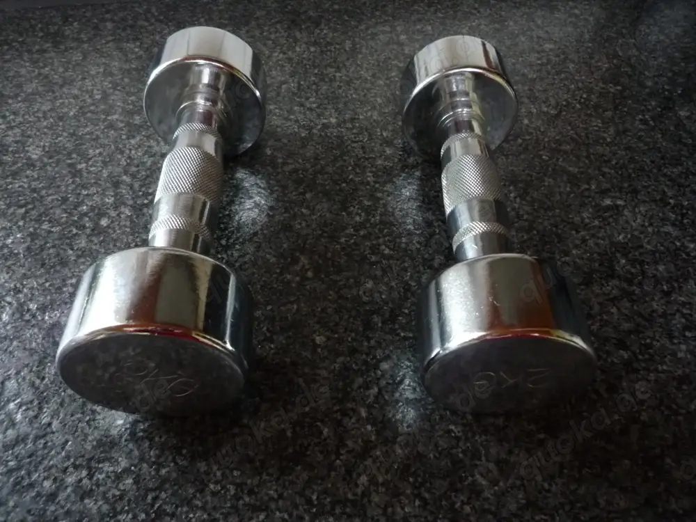 2 Hanteln je 2 kg 2 Hanteln je 2 kg