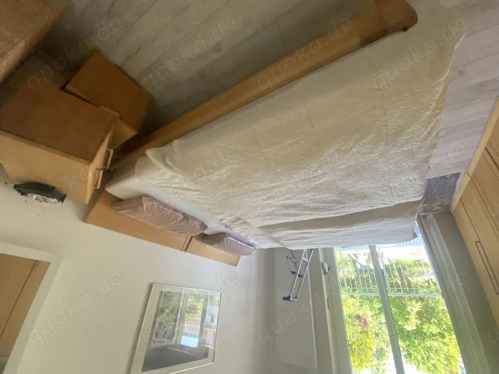 Doppelbett massiv Holz mit zwei großen Kommoden neuwertig günstig zu verkaufen