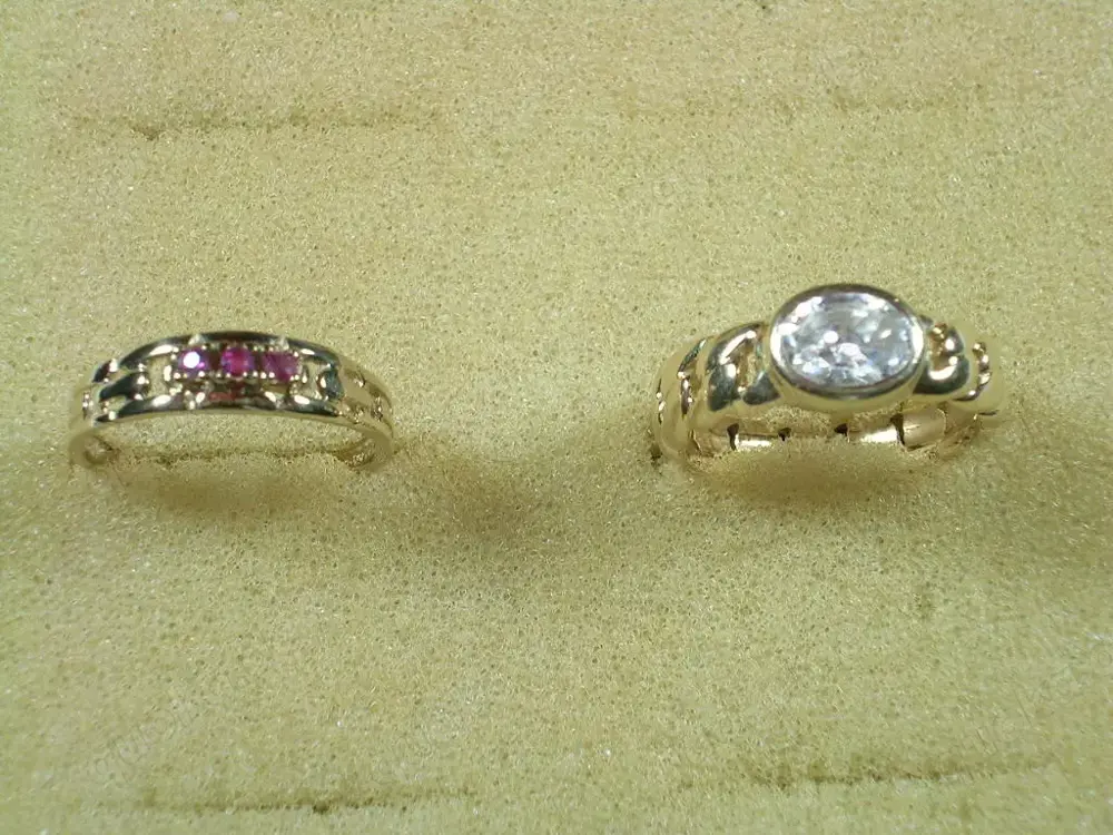 2x Ring Größe 17,8 - 56 333 585 Gold Rubin Weißtopas ab 90,-