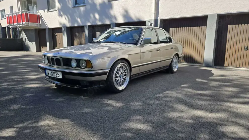 BMW 525 525i