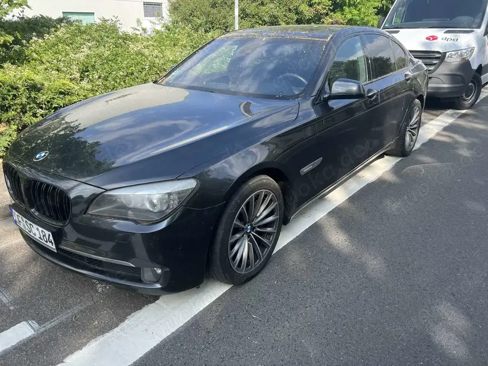 BMW 750 750i