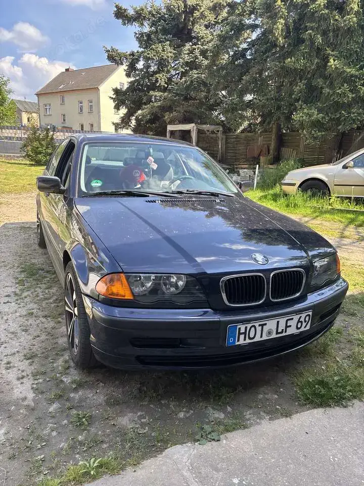 BMW 318 318i