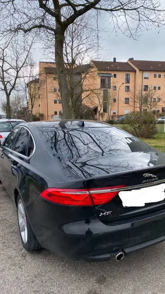 Jaguar XF
