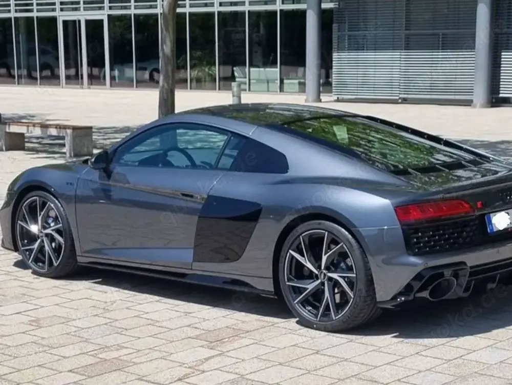 Audi R8