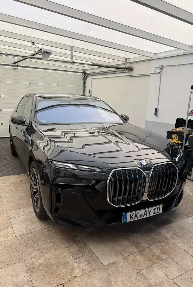 BMW 740 740d xDrive / TV / Skyline / Neupreis 160000,- /
