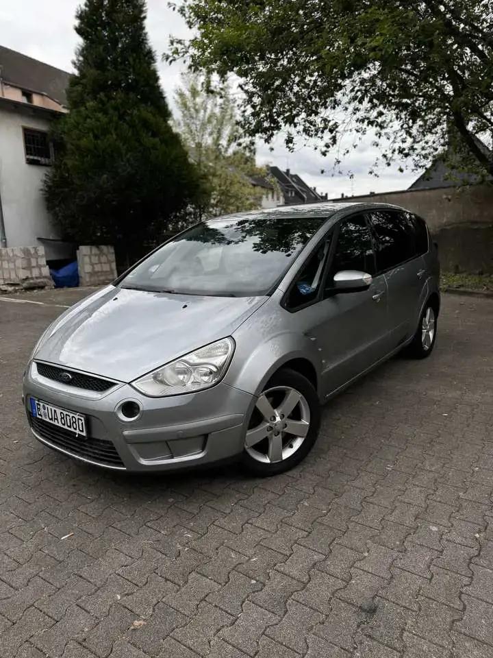 Ford S-Max 2.0 TDCi DPF Titanium