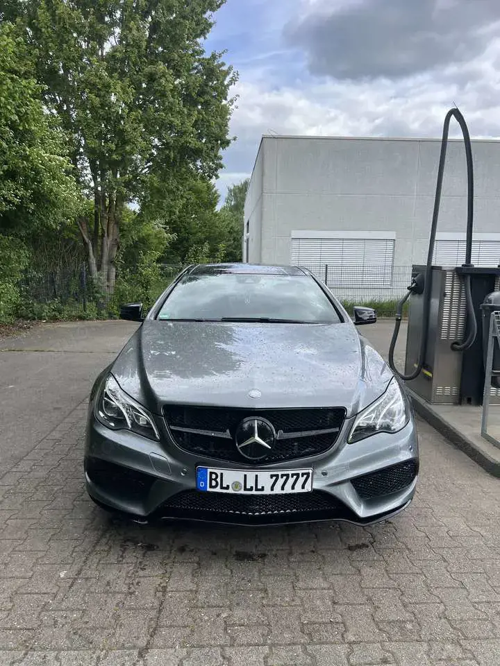 Mercedes-Benz E 200 AMG Line BlueEFFICIENCY LED