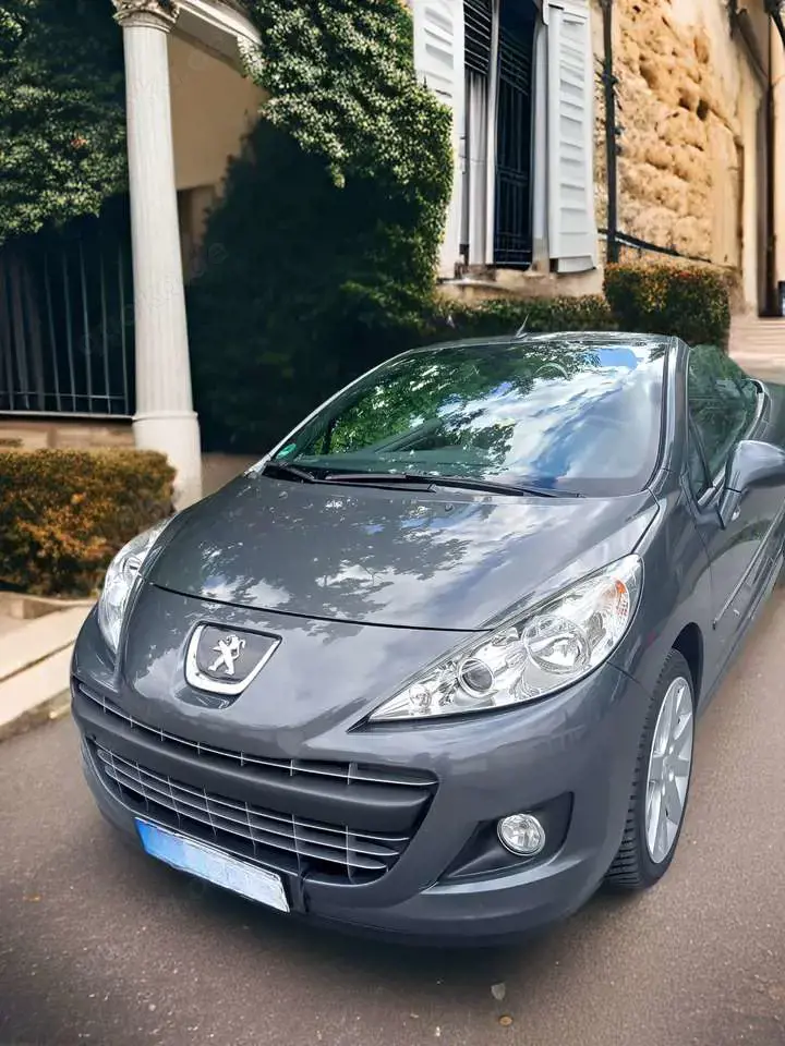 Peugeot 207 Top gepflegter CC 120 VTi Allure