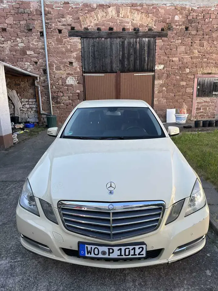 Mercedes-Benz E 200 CDI DPF BlueEFFICIENCY Automatik
